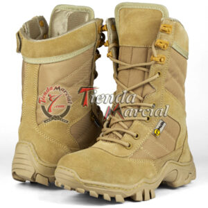 Botas ALPHA Cuero Beige: durabilidad y estilo para uso militar, airsoft o casual. 100% cuero hidrofugado, suela antideslizante, cremallera lateral.