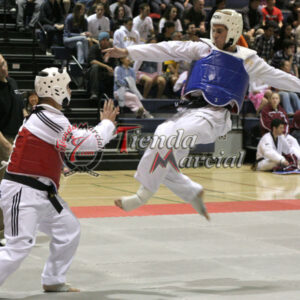 Protege tu cuerpo con la Pechera Hogu Reversible marca MACHO