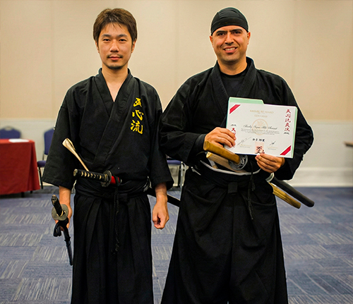 Lic. Arnoby Sinam Alba con el maestro Ide Ryusetsu de Tenshinryû Hyohô