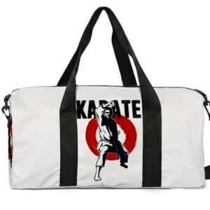 Maleta Karate blanca con gran capacidad para transportar uniforme y equipo de artes marciales. Fabricada en tela Oxford resistente, con correas reforzadas y diseño marcial ideal para entrenamiento o gimnasio.