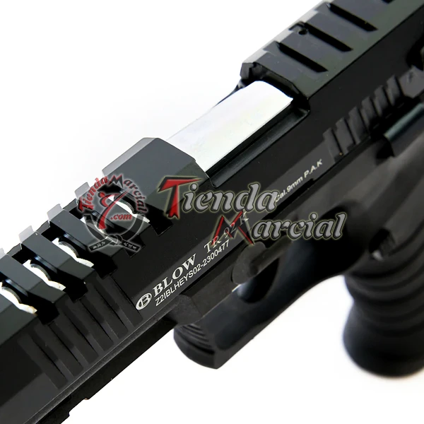 Detalle de la corredera y riel superior de la pistola traumática Blow TR92K negra 9mm P.A.K. - Tienda Marcial Colombia
