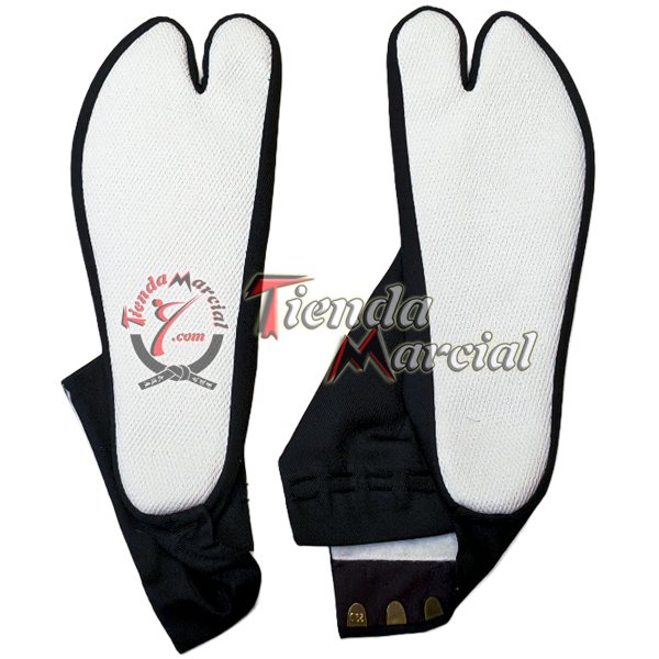 Ninja Tabi de interior importados de Japón. Ideales para ninjutsu, kenjutsu y aikido. Calzado tradicional para dojo, kimono, geta o zōri.