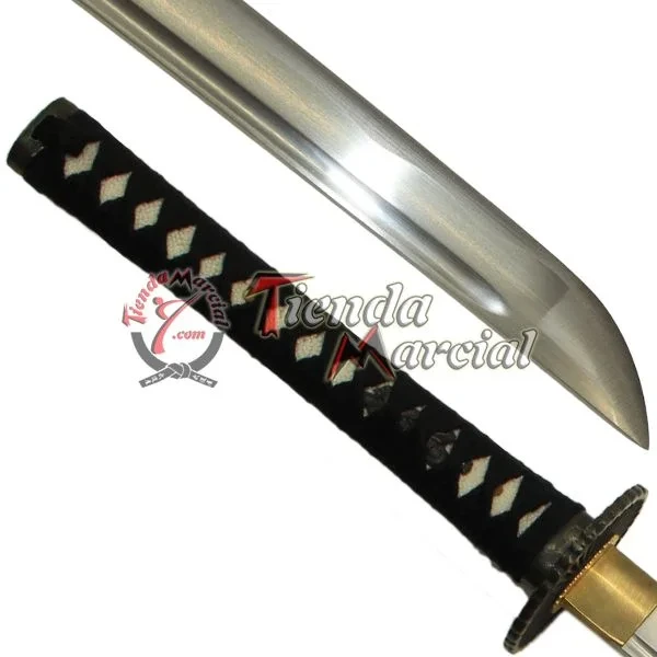Punta de la hoja y empuñadura envuelta en ito negro de la katana Jirogiku