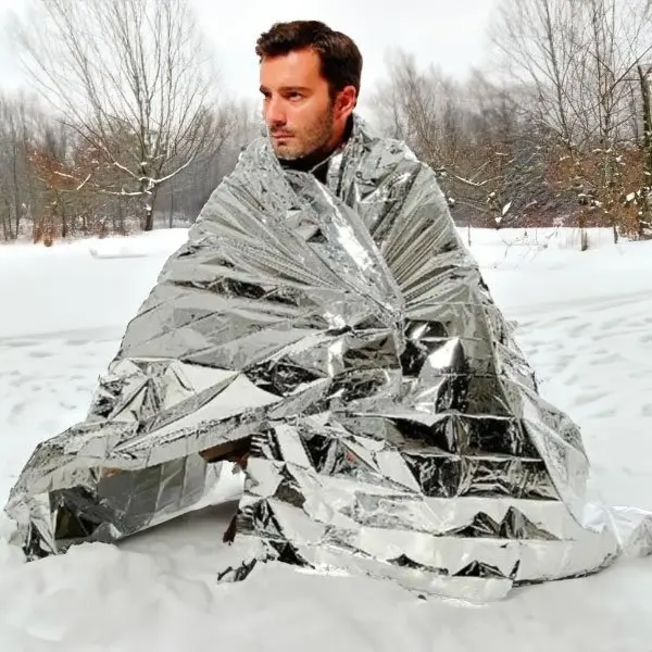 Manta térmica para supervivencia en camping y montañismo, cobija reflectante de aluminio 160x210 cms